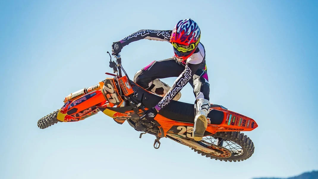DIRT GEAR
